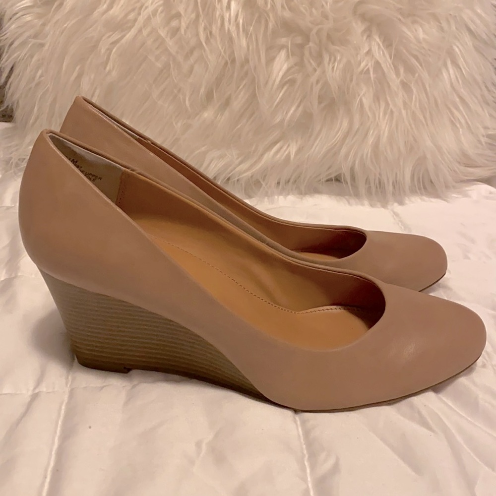 Like New a.n.a Nude Wedge Heals Size 11